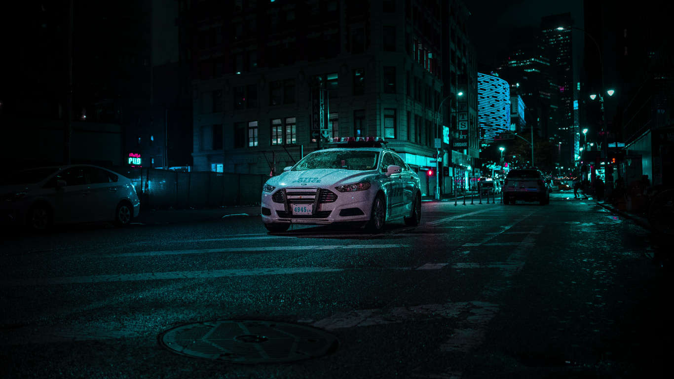 Обои полицейская машина, авто, спорткар, ночь, автомобильное освещение в разрешении 1366x768