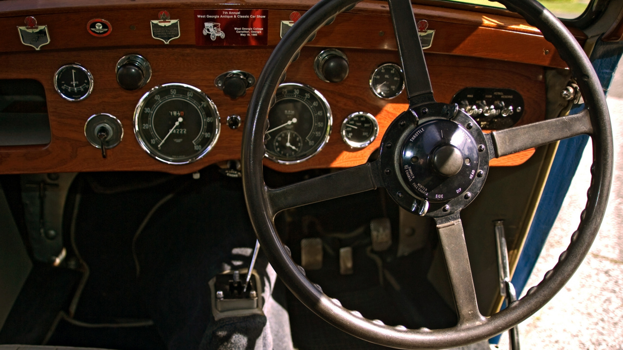 Обои рулевое колесо, Астон Мартин, классический автомобиль, рулевой часть, средний кронштейн в разрешении 1280x720