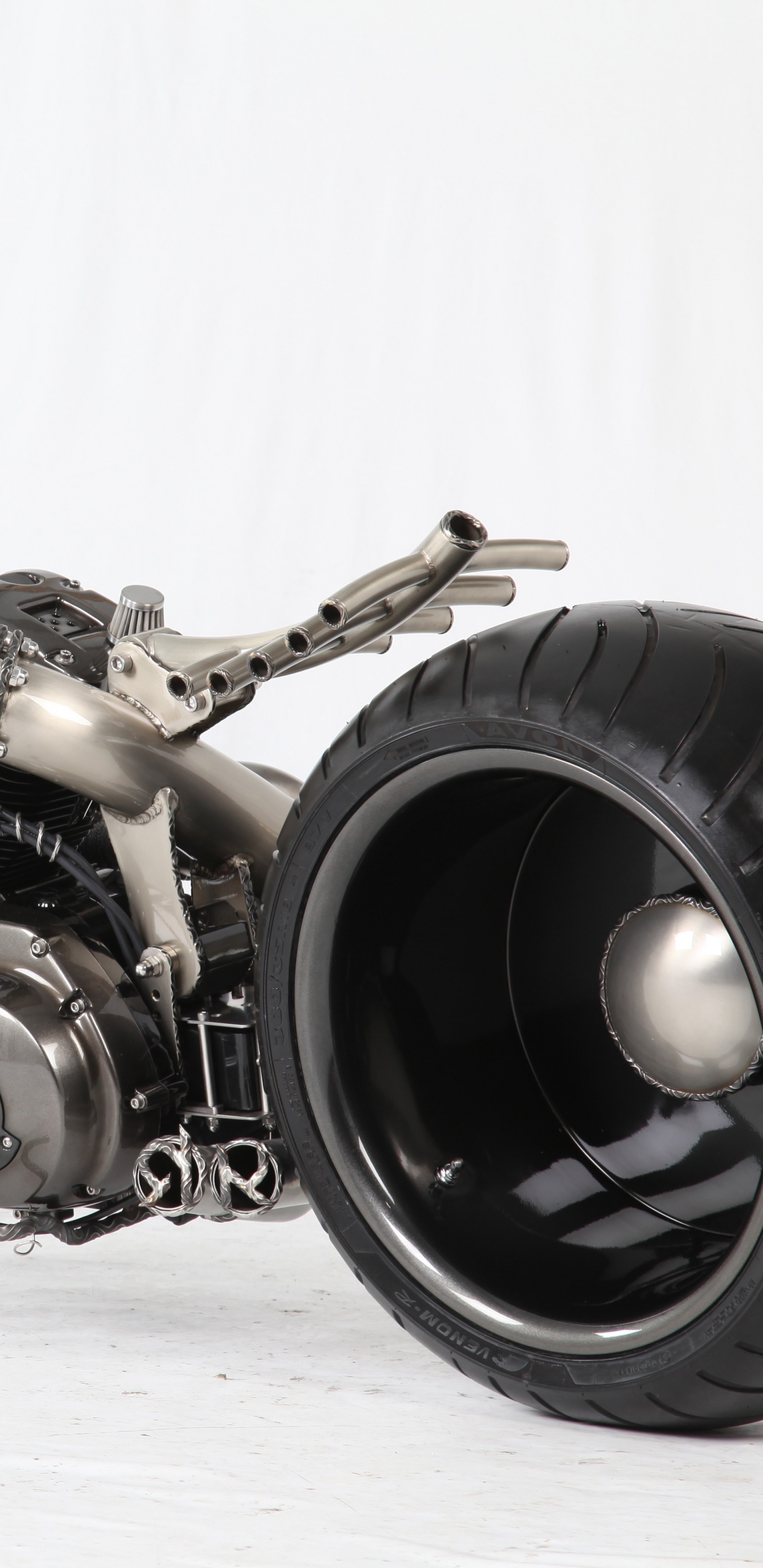 Обои мотоцикл, кастомный мотоцикл, Чоппер, автомобильные шины, шина в разрешении 1440x2960