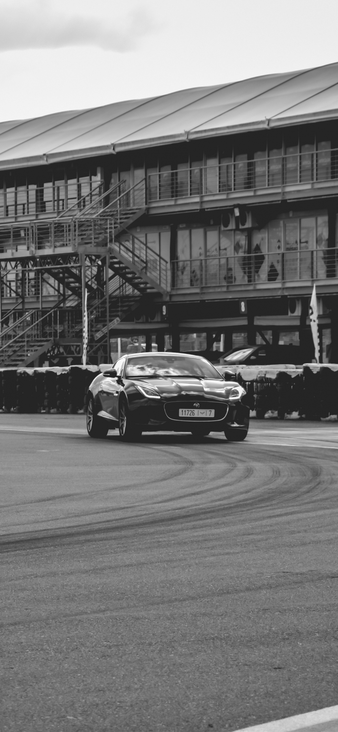 Обои спорткар, Jaguar F-Type, автомобили jaguar, авто, Ягуар в разрешении 1125x2436