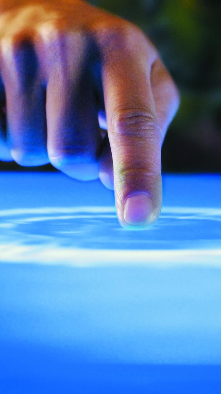 Обои синий, вода, палец, синий цвет, Мотивационный плакат в разрешении 750x1334