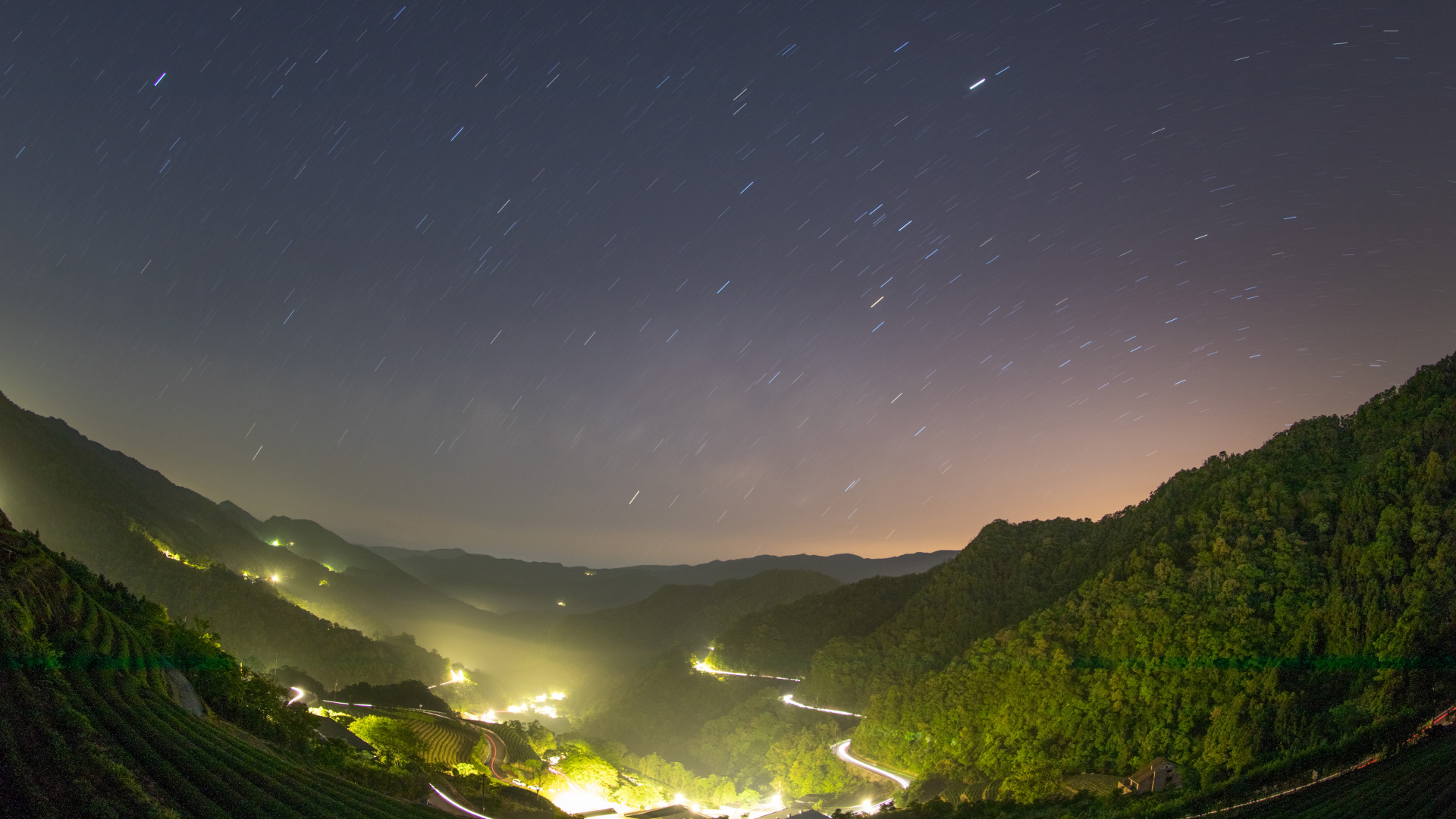 Обои нагорье, ночь, дерево, пейзаж, космическое пространство в разрешении 1920x1080