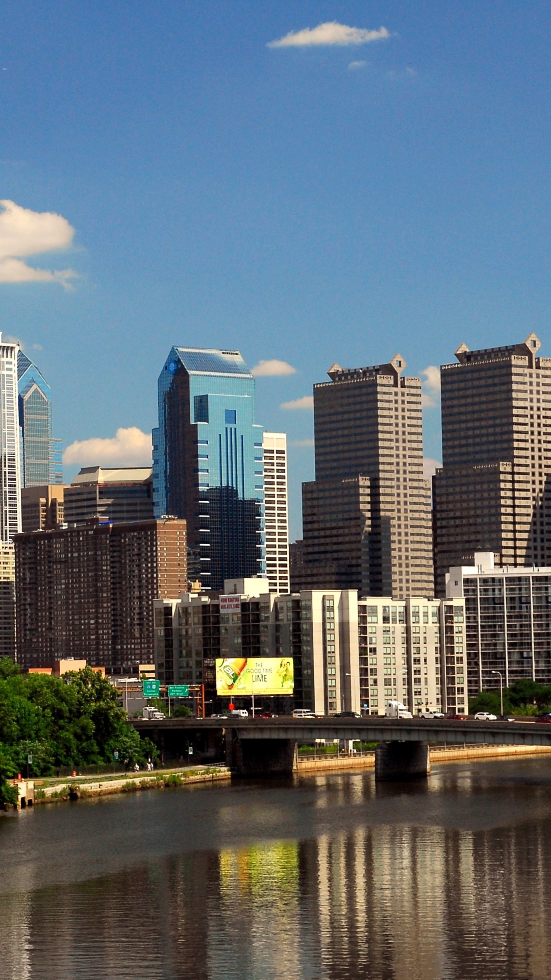 Обои город, городской пейзаж, линия горизонта, городской район, небоскреб в разрешении 1080x1920