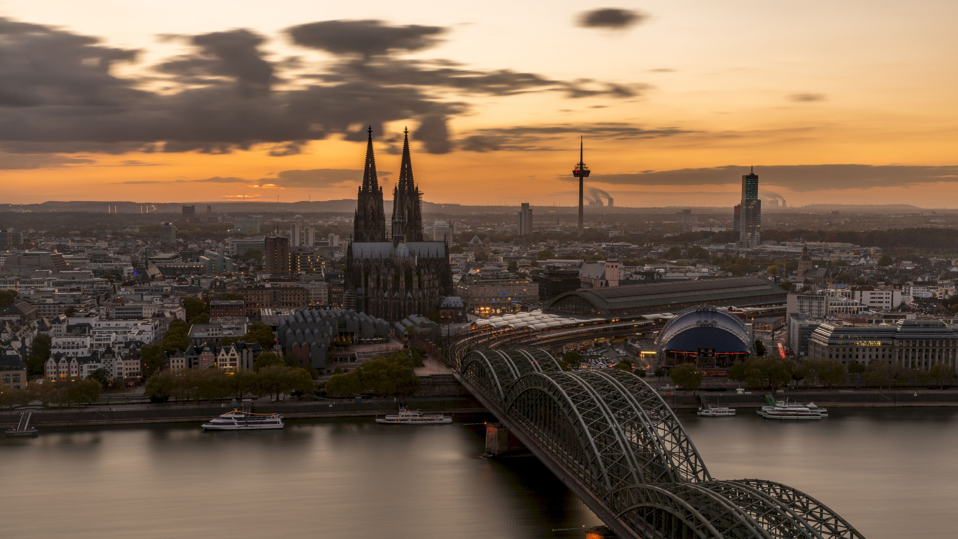 Обои Кельнский Собор, городской пейзаж, ориентир, город, реки в разрешении 1920x1080