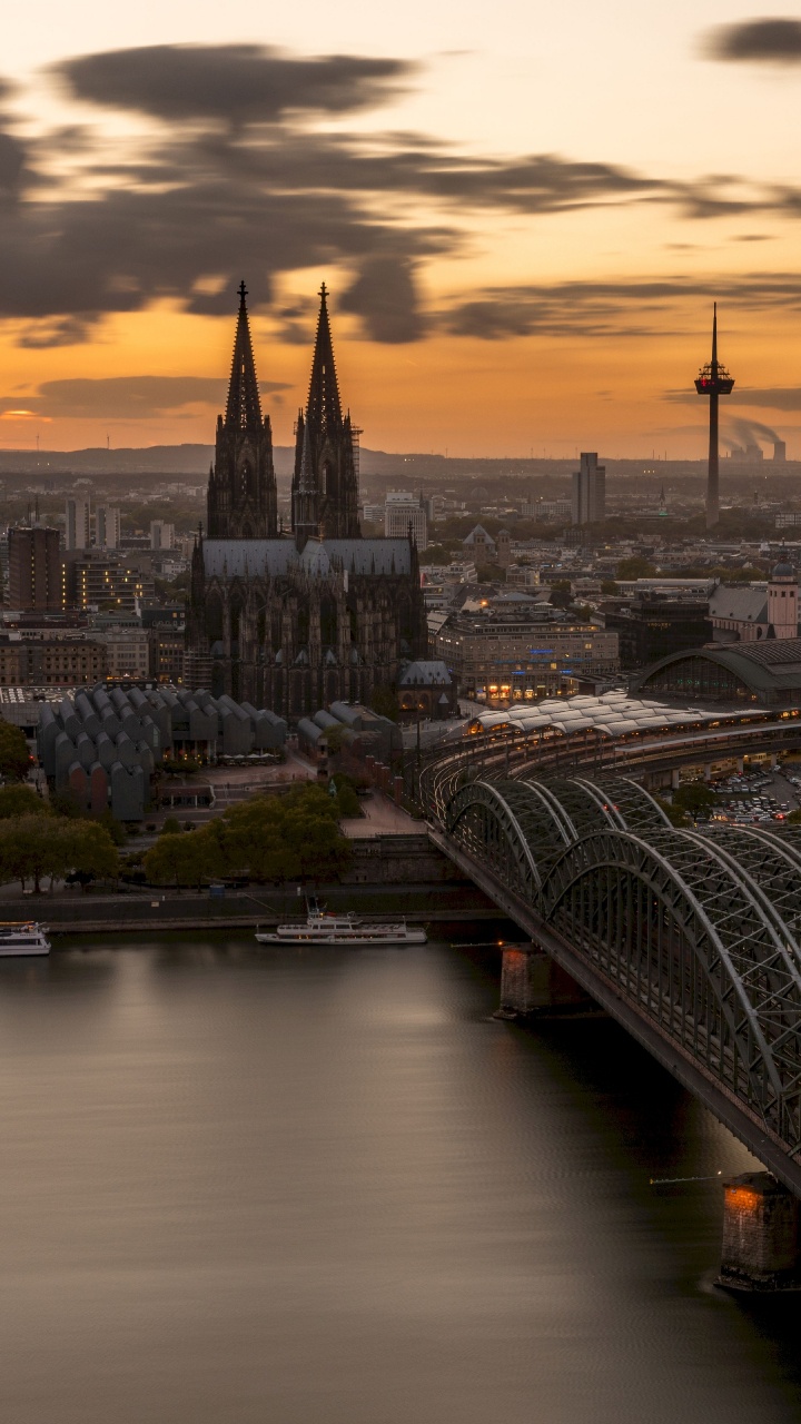 Обои Кельнский Собор, городской пейзаж, ориентир, город, реки в разрешении 720x1280