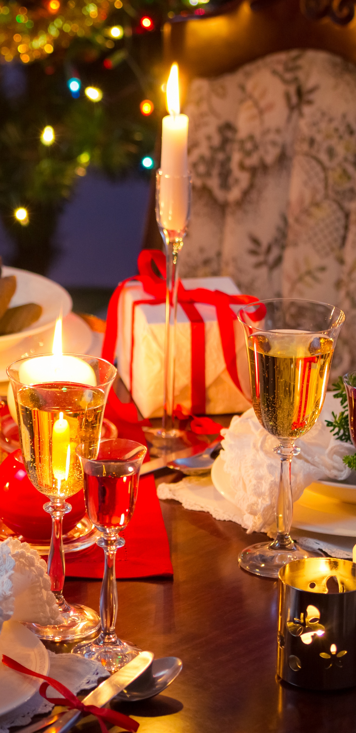 Обои Рождественский день, Рождественский ужин, праздник, ужин, Рождество в разрешении 1440x2960