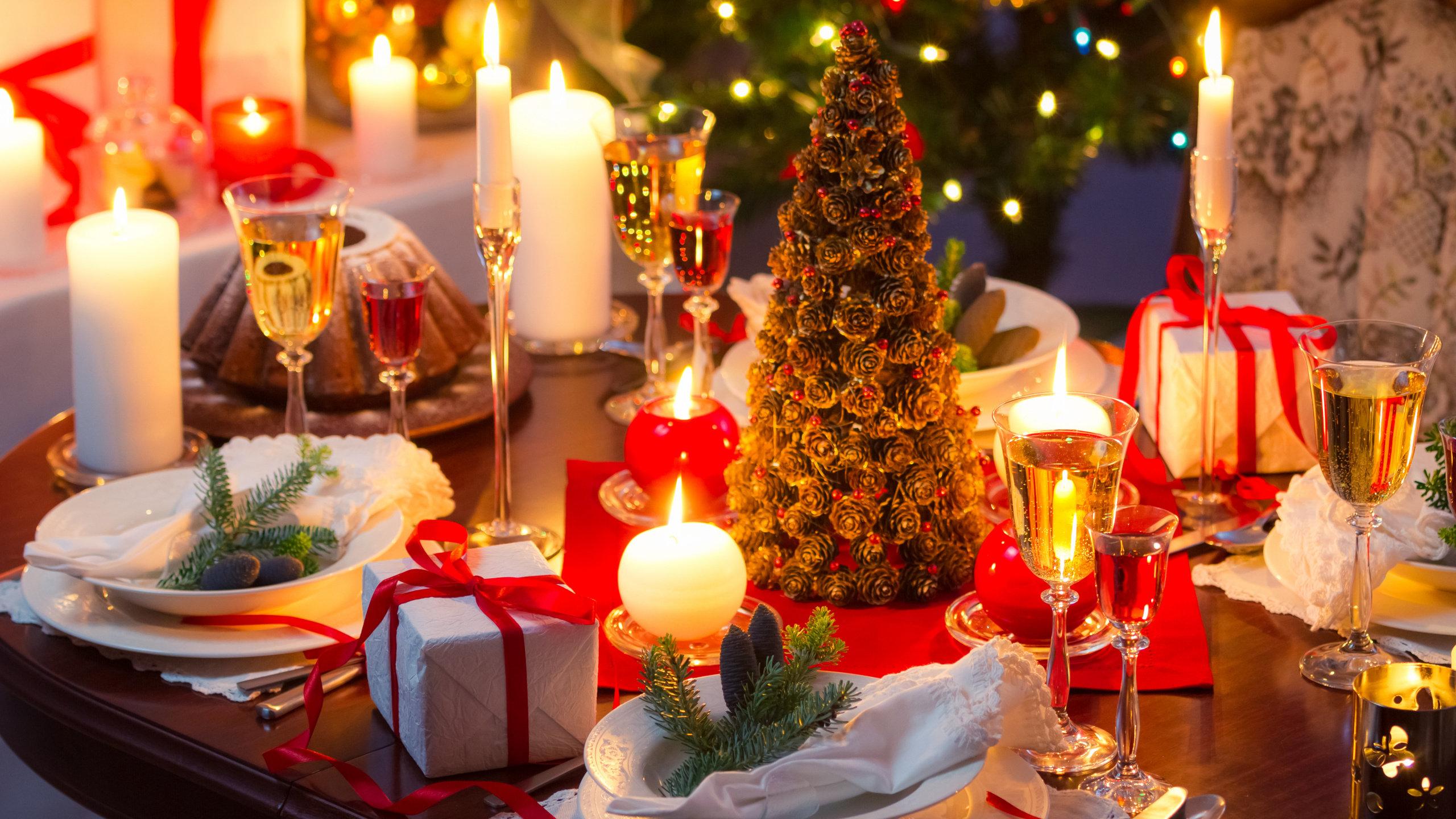 Обои Рождественский день, Рождественский ужин, праздник, ужин, Рождество в разрешении 2560x1440