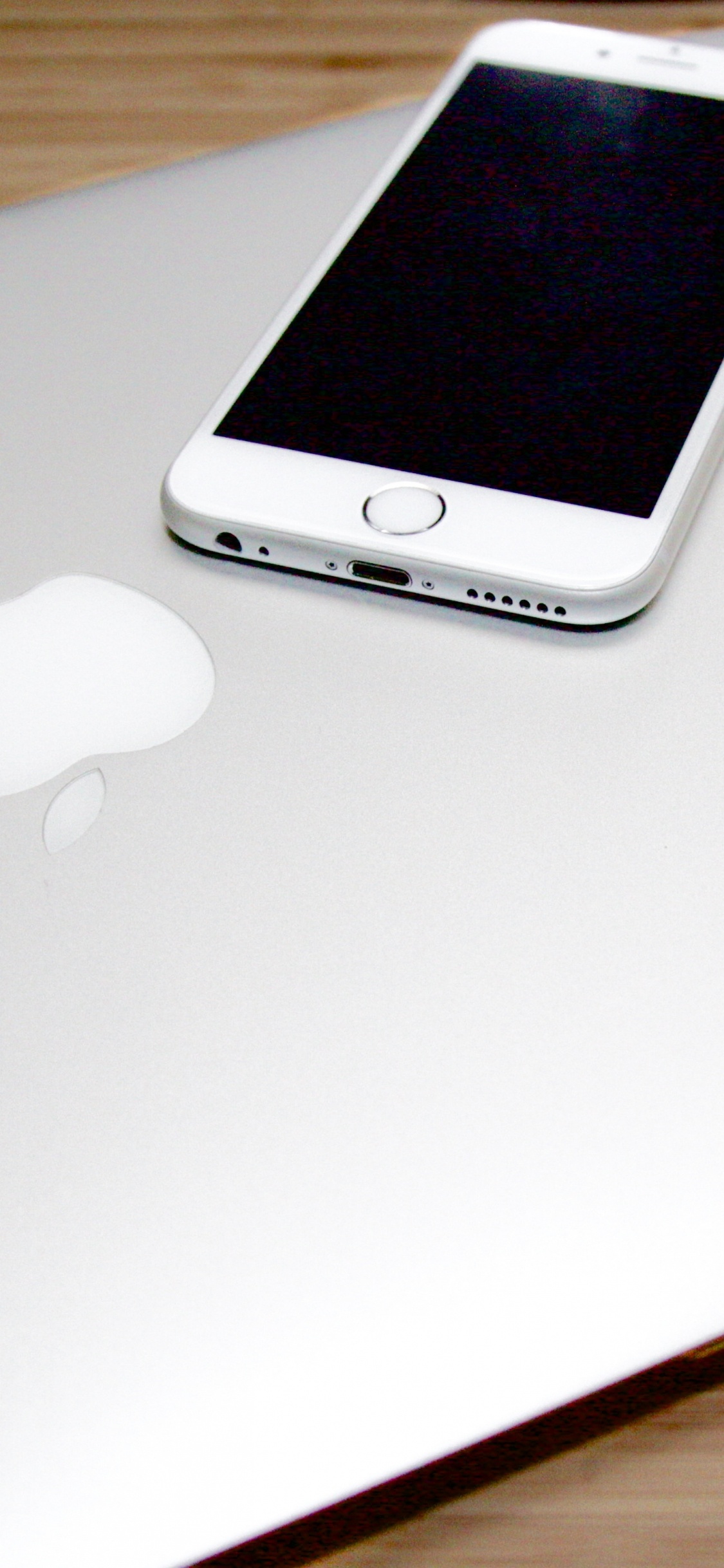 Обои Apple МасВоок Pro, apple, смартфон, гаджет, белые в разрешении 1125x2436