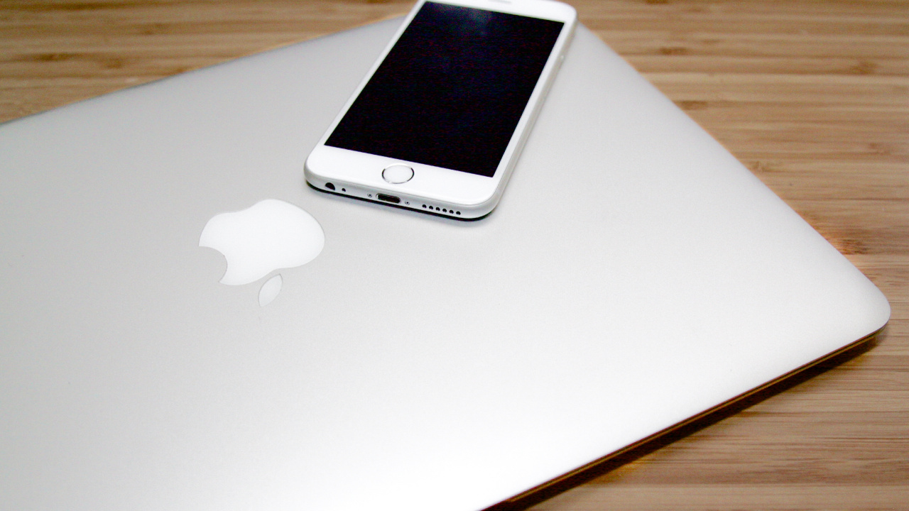 Обои Apple МасВоок Pro, apple, смартфон, гаджет, белые в разрешении 1280x720