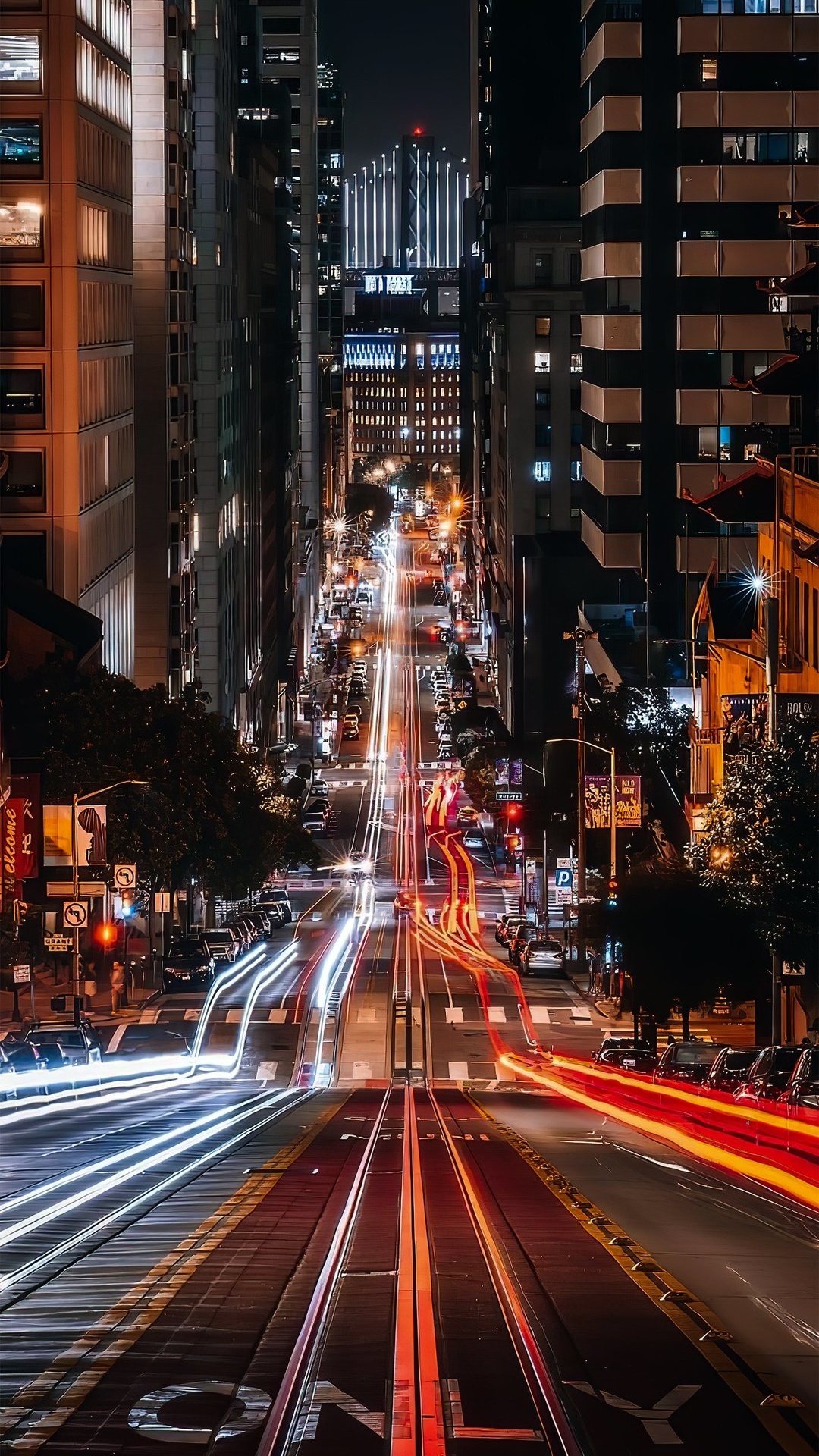 Обои здание, небоскреб, автомобильное освещение, свет, инфраструктура в разрешении 1080x1920