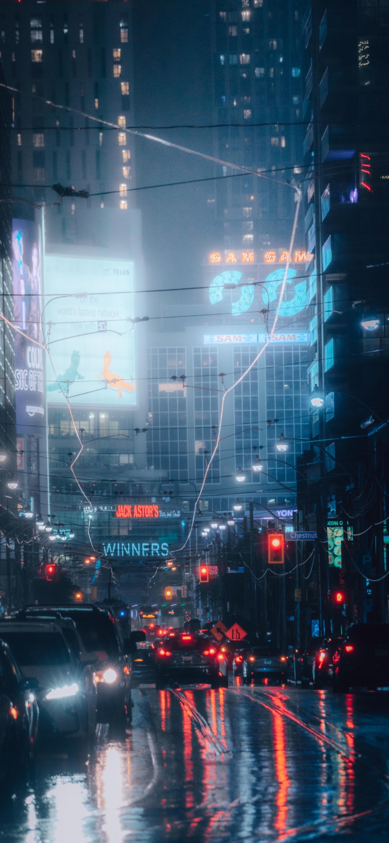 Обои городской пейзаж, здание, автомобильное освещение, легковые автомобили, свет в разрешении 1242x2688