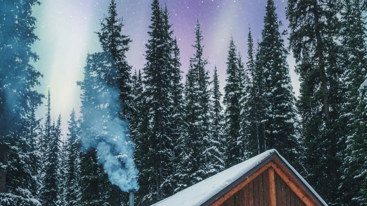 Обои национальный парк Паллас-Юллстунтури, национальный парк Йохо в Канаде, Аврора, коттедж, растение в разрешении 1280x720