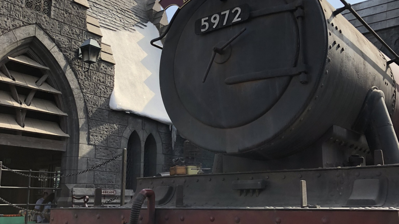 Обои паровой двигатель, железнодорожный транспорт, Король, электровоз, железнодорожный вагон в разрешении 1280x720