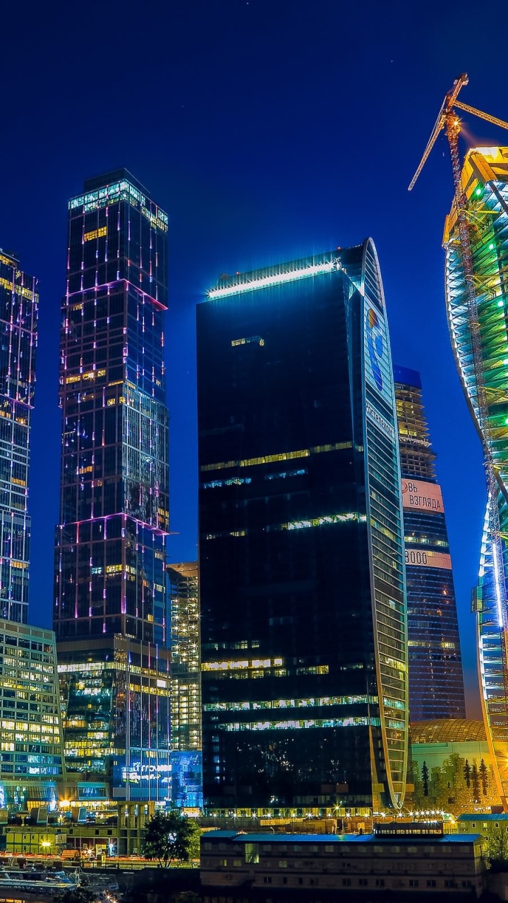 Обои Москва, город, метрополия, городской пейзаж, городской район в разрешении 720x1280