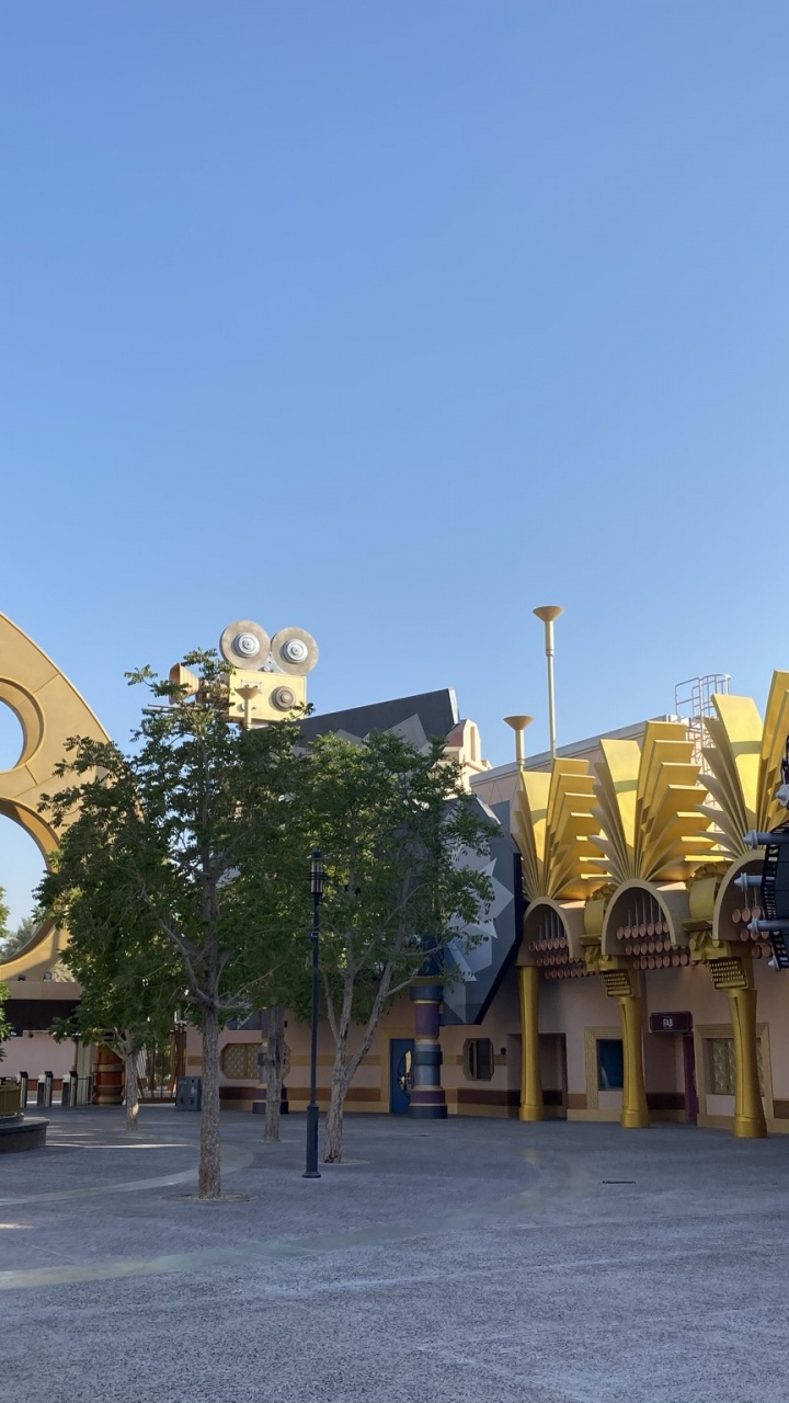 Обои ориентир, туризм, достопримечательность, природа, дорога в разрешении 720x1280