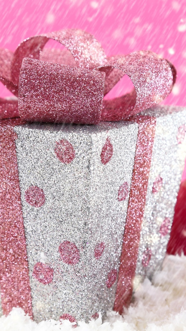 Обои Рождественский день, розовый, пурпурный цвет, блеск, рождественский орнамент в разрешении 720x1280