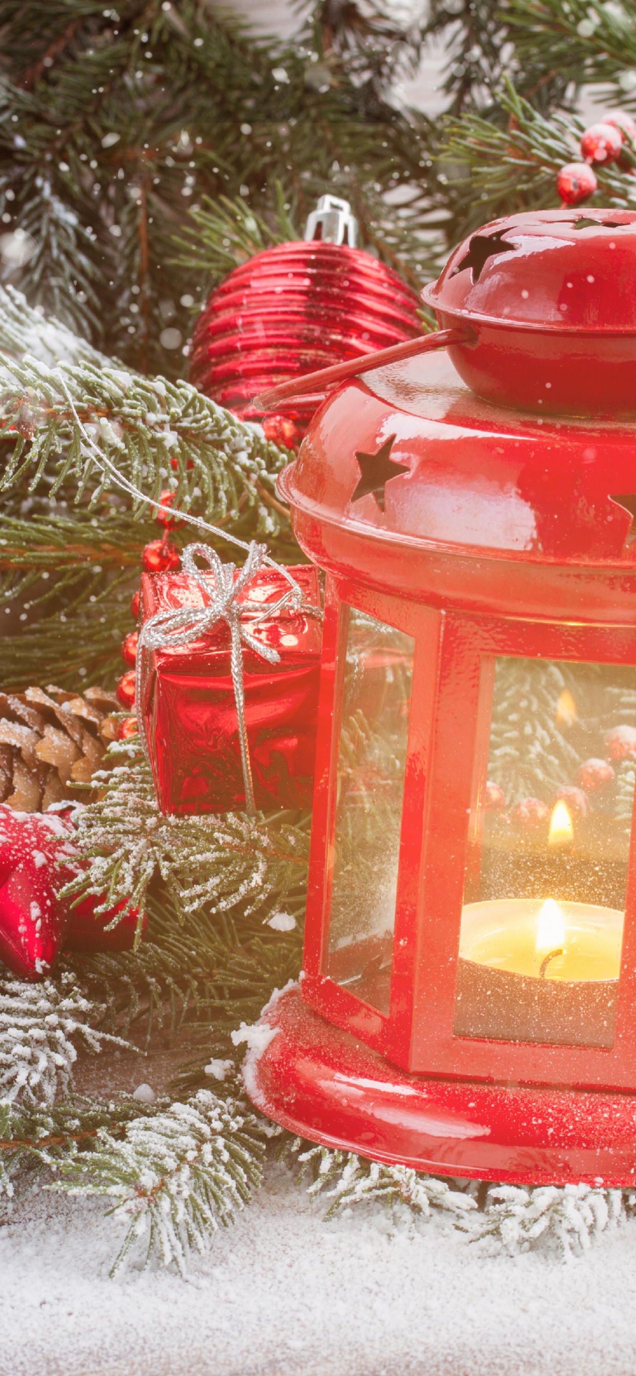 Обои Рождественский день, елка, Рождественские украшения, Рождество, пихта в разрешении 1242x2688