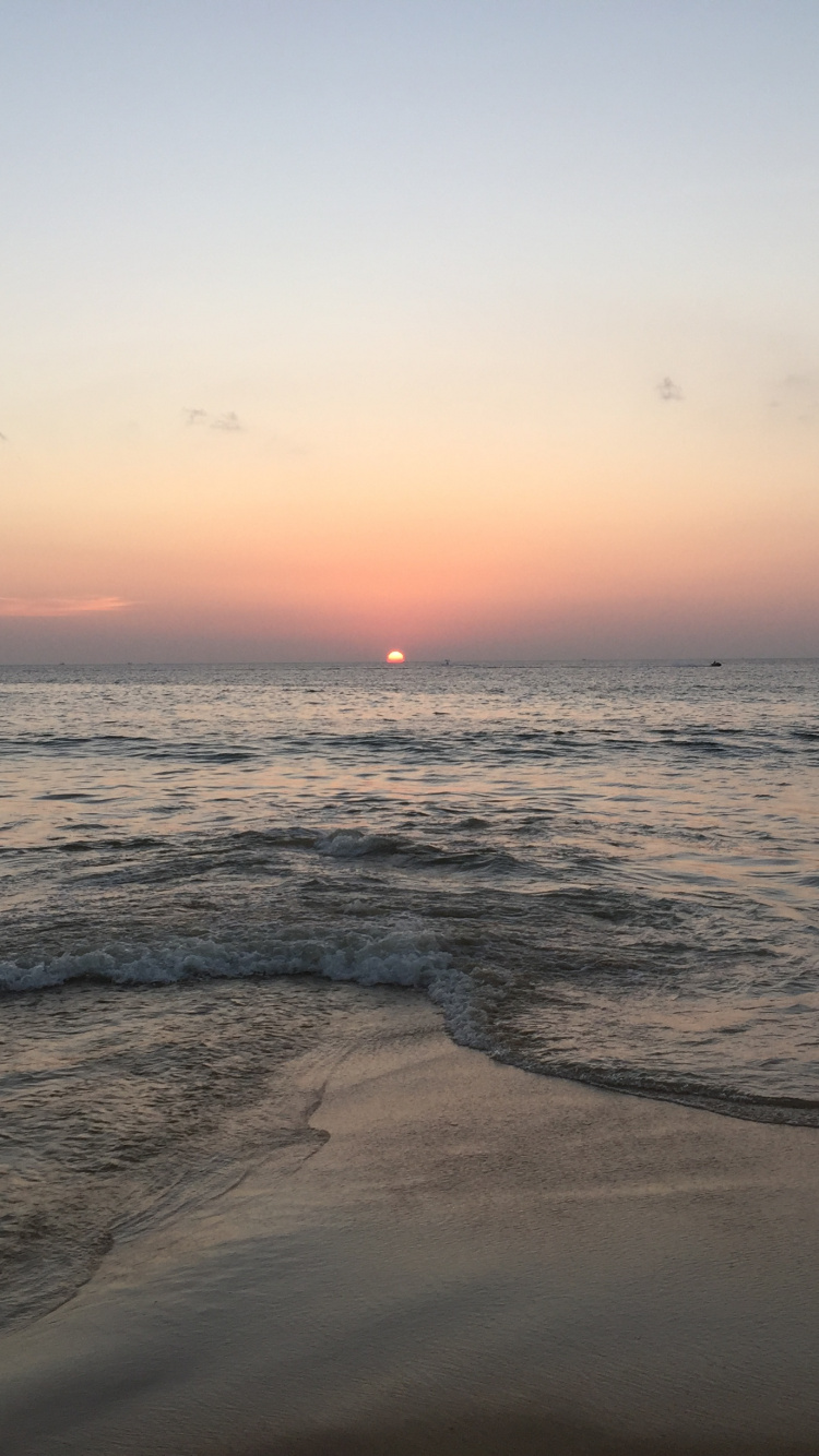 Обои море, нунгви, пляж Нунгви, каменный город, побережье в разрешении 750x1334