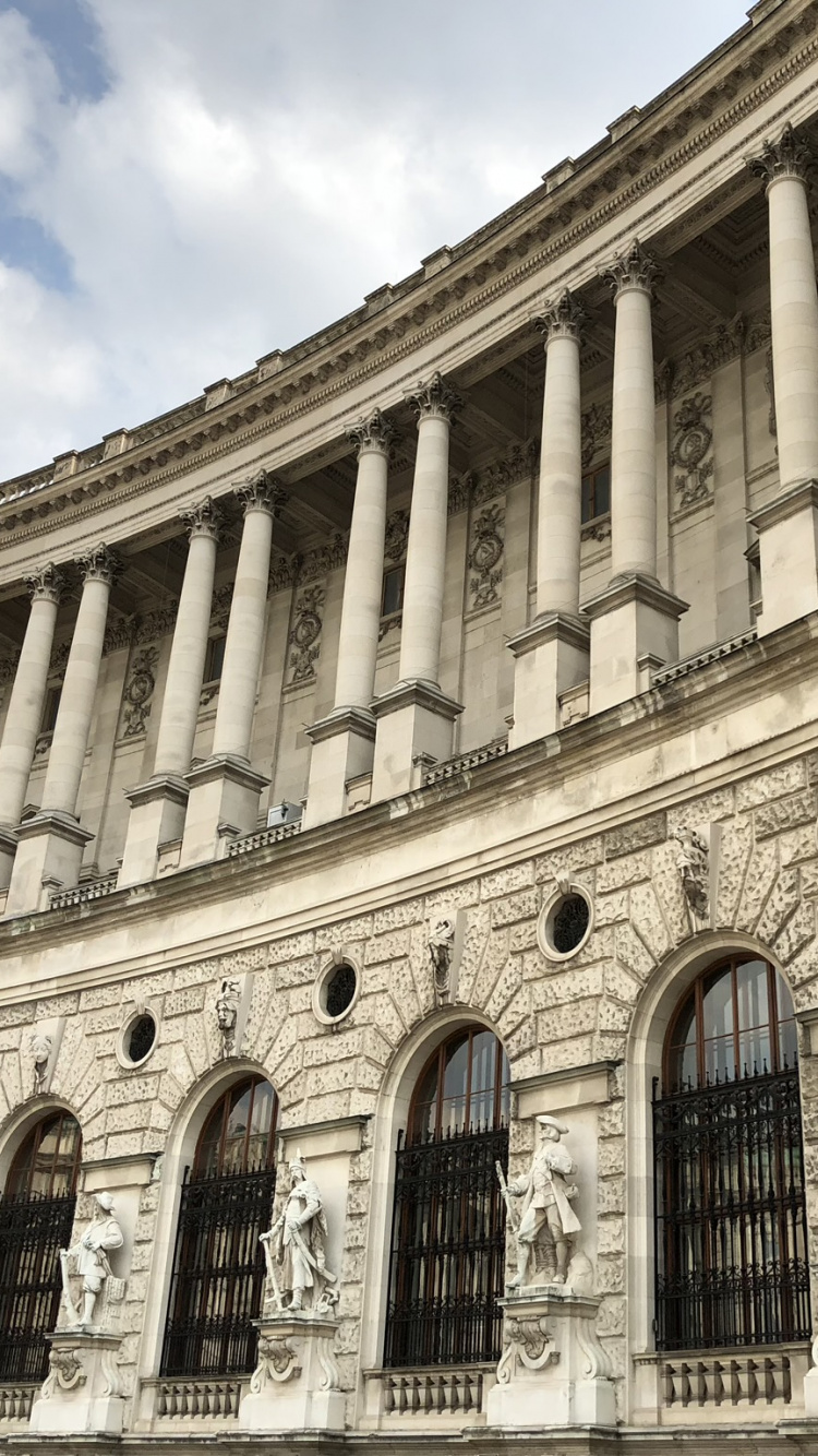 Обои Императорский дворец Хофбург, Хофбург, австрийская национальная библиотека, достопримечательность, архитектура в разрешении 750x1334