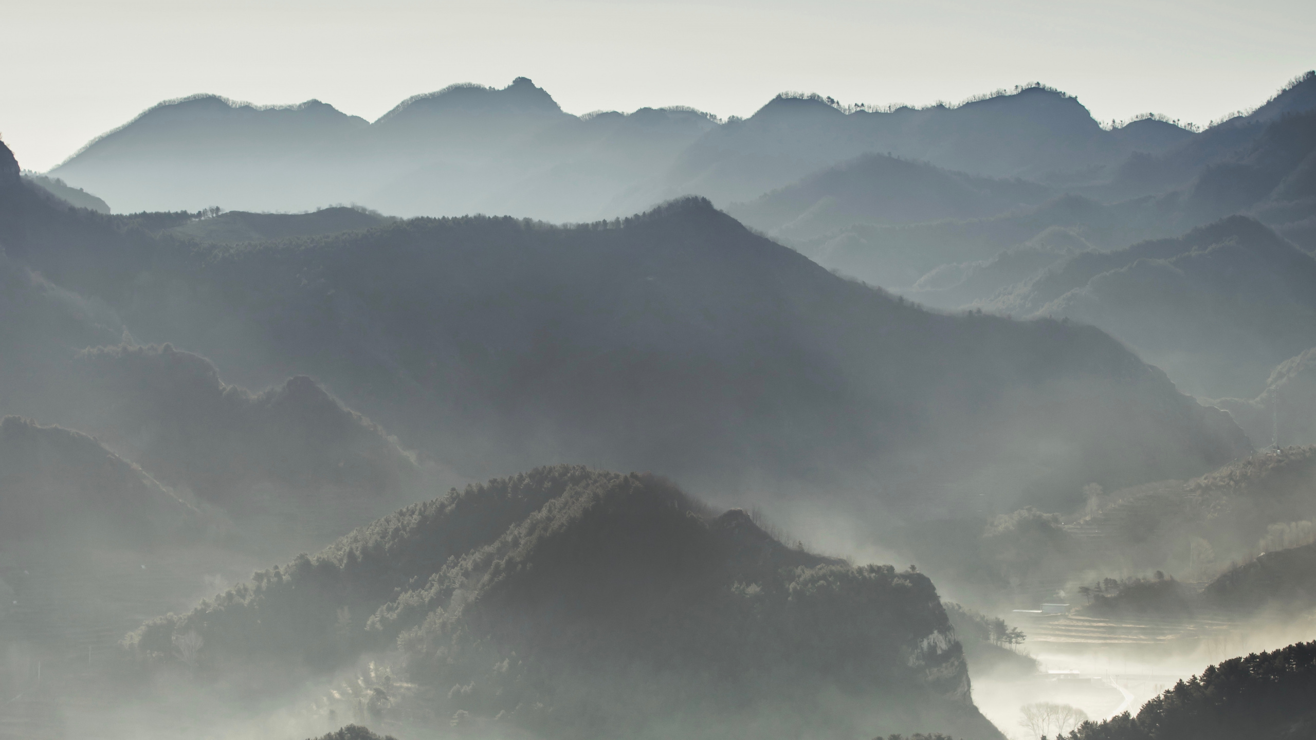 Обои горный хребет, гора, Альпы, нагорье, горный рельеф в разрешении 2560x1440