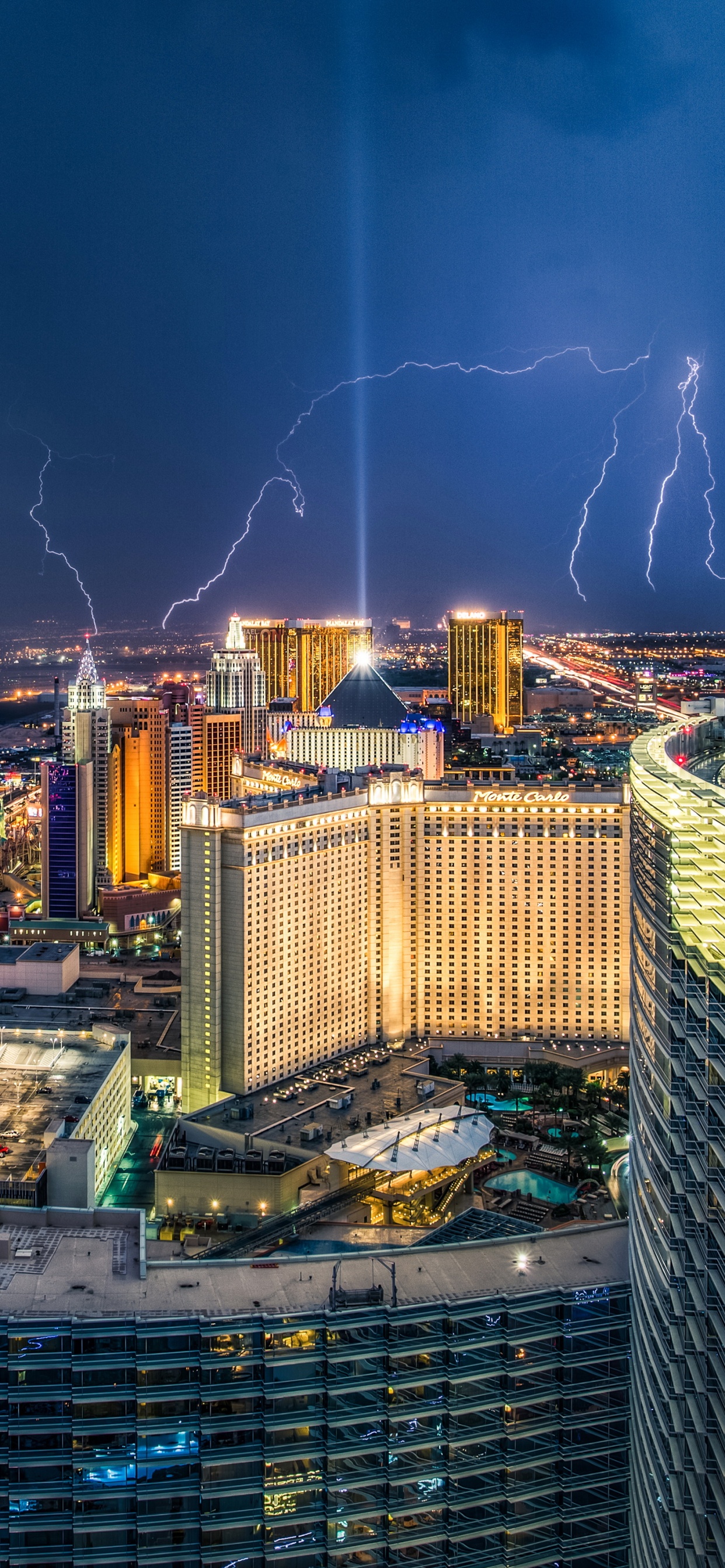 Обои городской пейзаж, городской район, город, метрополия, линия горизонта в разрешении 1242x2688