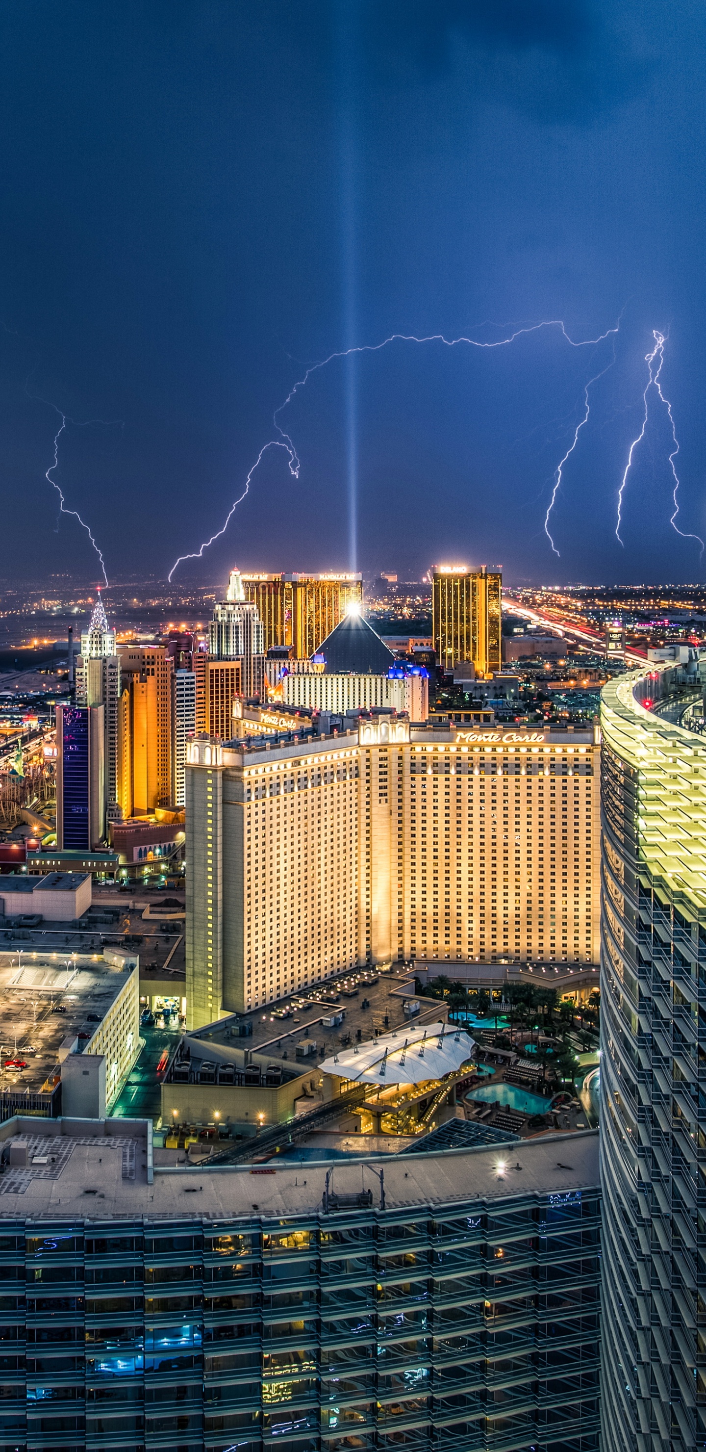 Обои городской пейзаж, городской район, город, метрополия, линия горизонта в разрешении 1440x2960