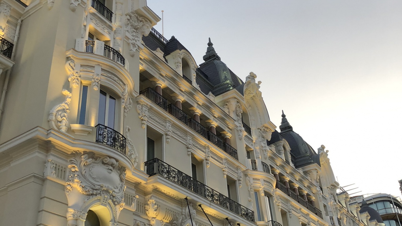 Обои классическая архитектура, древняя история, фасад, здание, смешанное использование в разрешении 1366x768