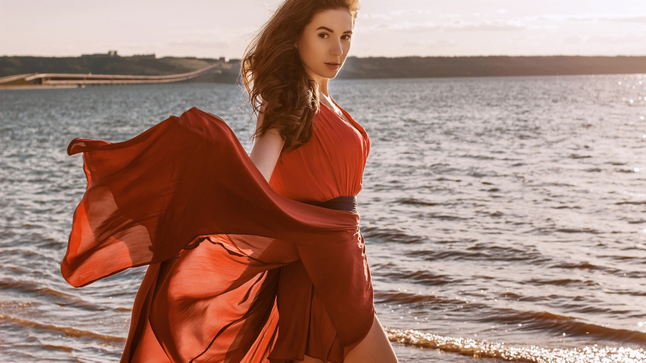 Обои длинные волосы, волосы, Апельсин, одежда, красный цвет в разрешении 1280x720