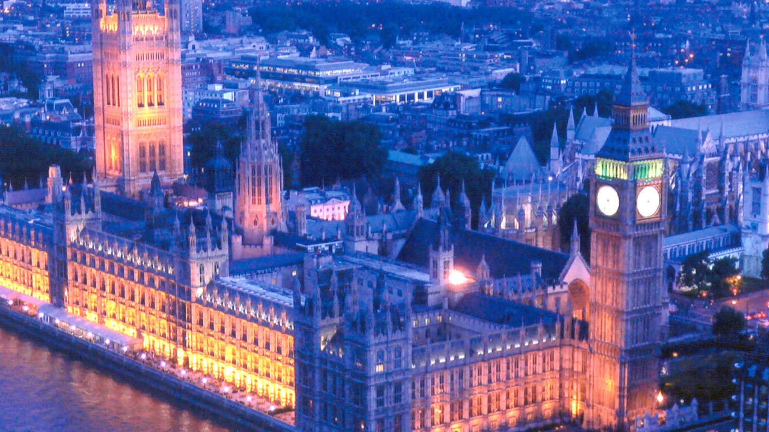 Обои здание парламента, река темза, вестминстерский дворец, ориентир, город в разрешении 2560x1440
