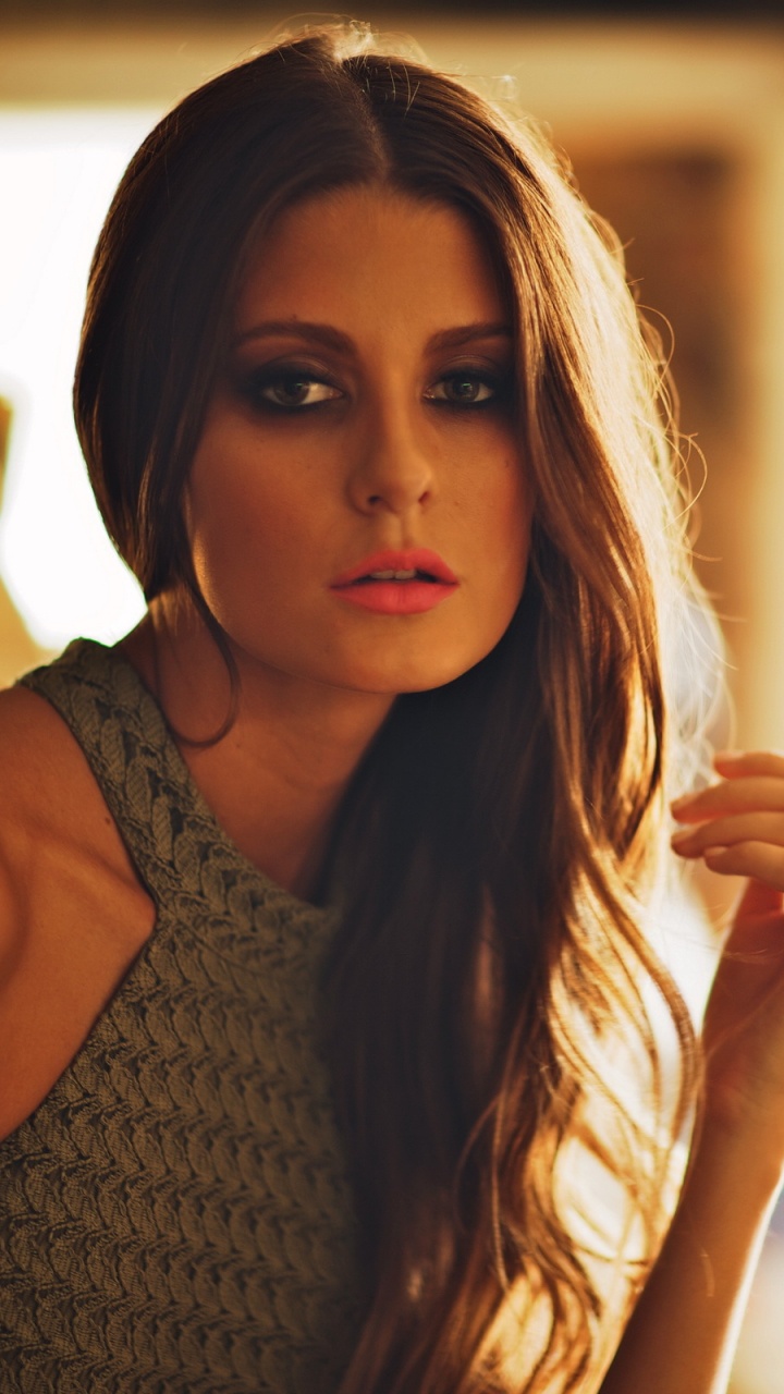 Обои портрет, красота, каштановые волосы, модель, Джим рейнор в разрешении 720x1280