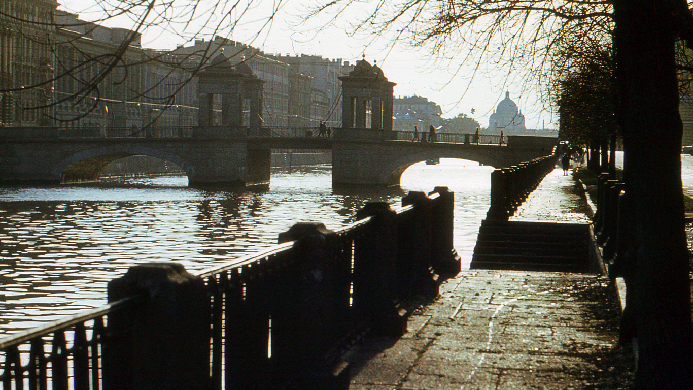 Обои Мост Ломоносова, Реки Фонтанки, мост, Аничков Мост, вода в разрешении 1366x768