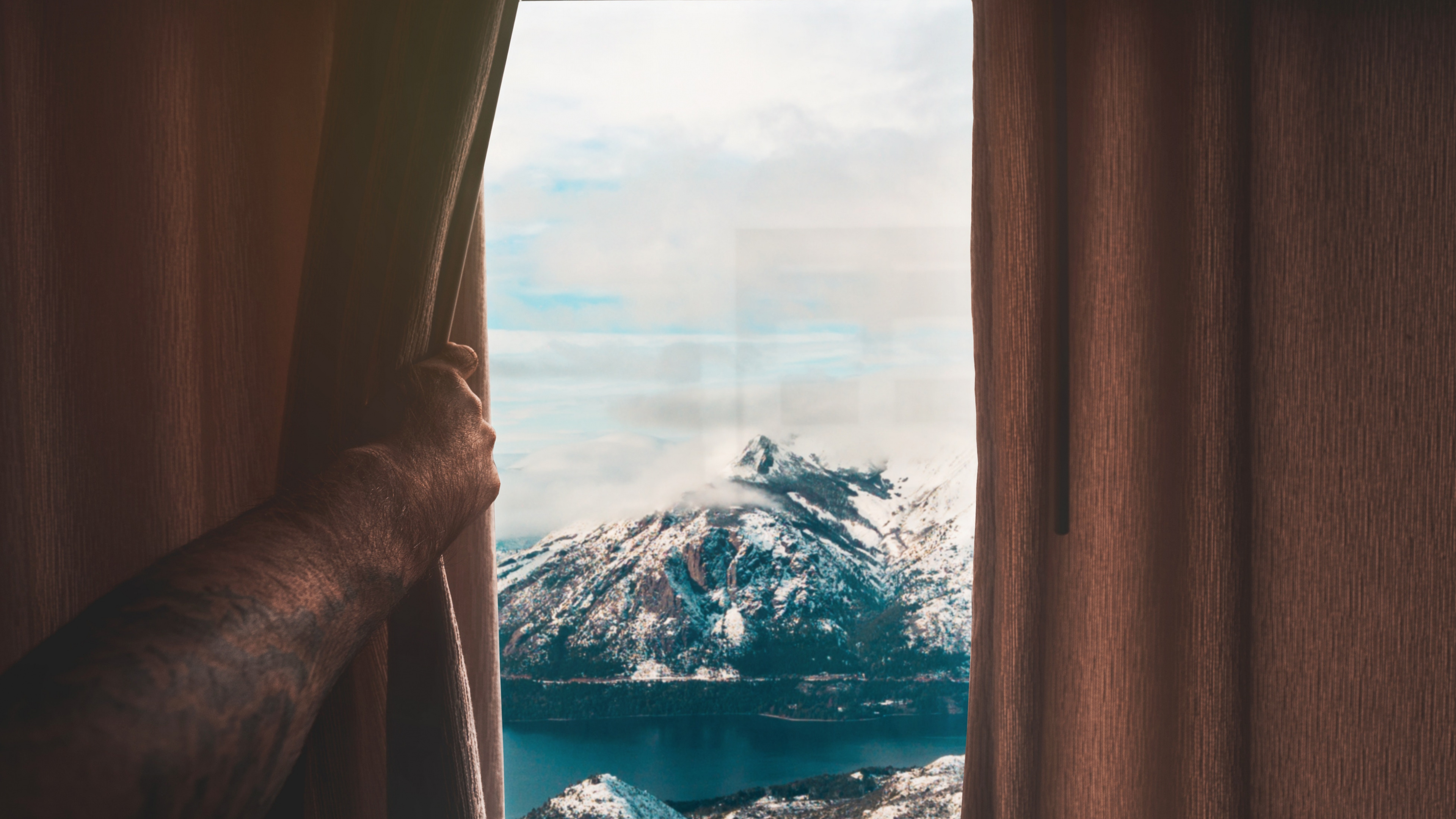 Обои окно, занавес, комната, дерево, вода в разрешении 3840x2160