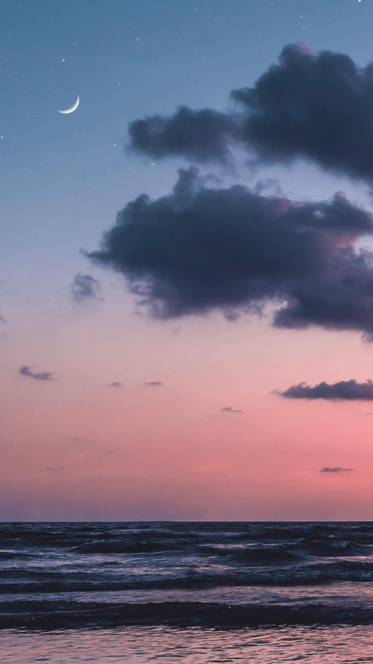 Обои луна, облако, вода, атмосфера, дневное время в разрешении 750x1334