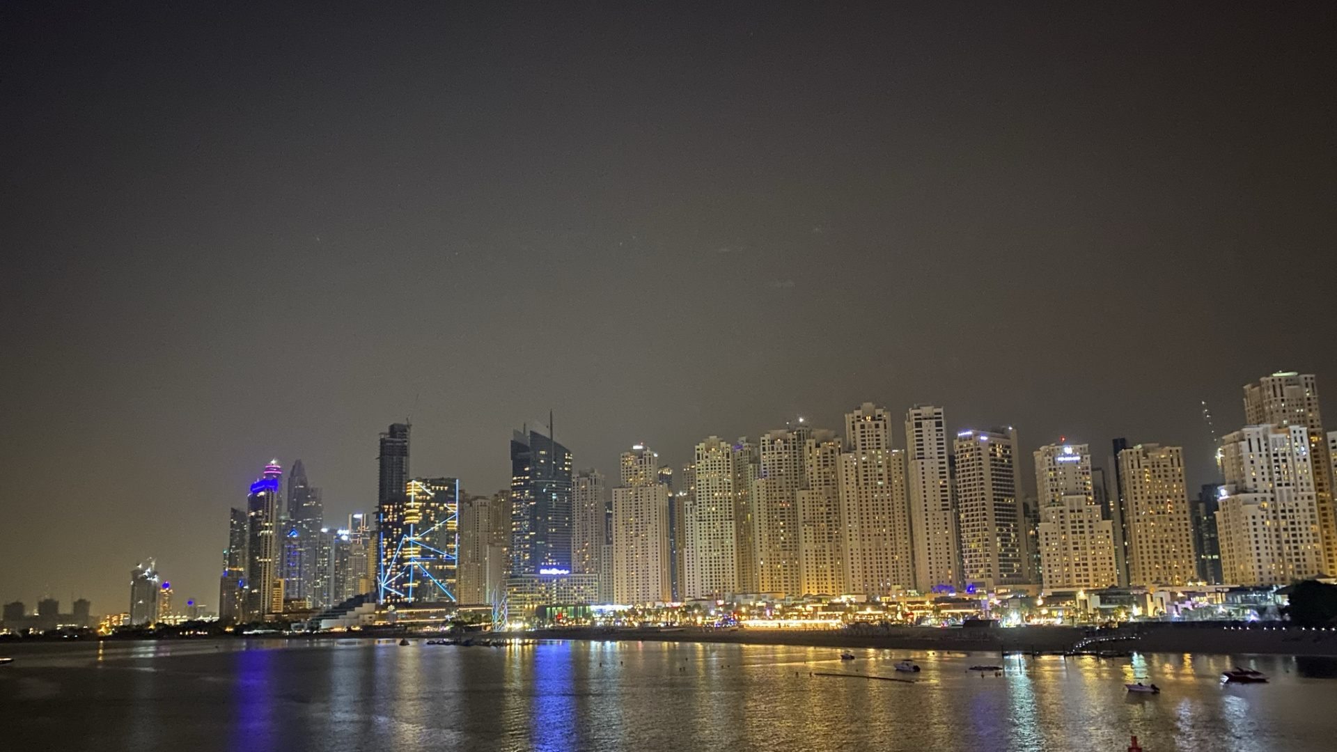 Обои Дубай, городской пейзаж, вода, ночь, башня в разрешении 1920x1080