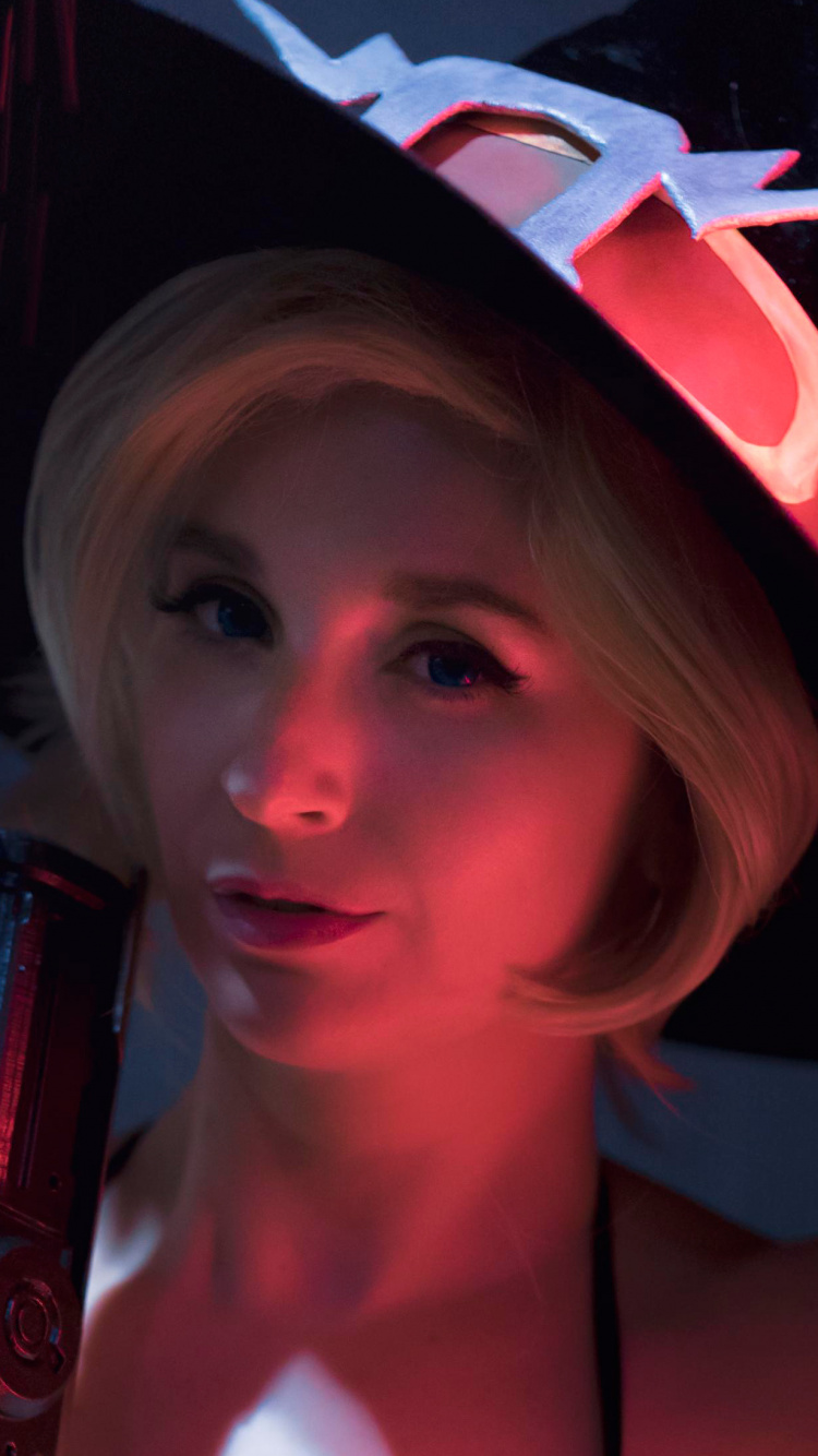 Обои косплей, губа, красота, напиток, человек-паук в разрешении 750x1334