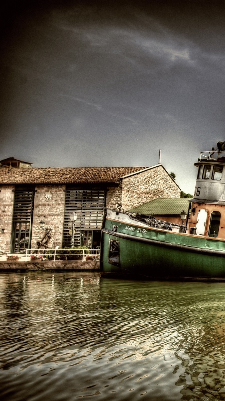 Обои корабль, лодка, парусник, судно, облако в разрешении 720x1280