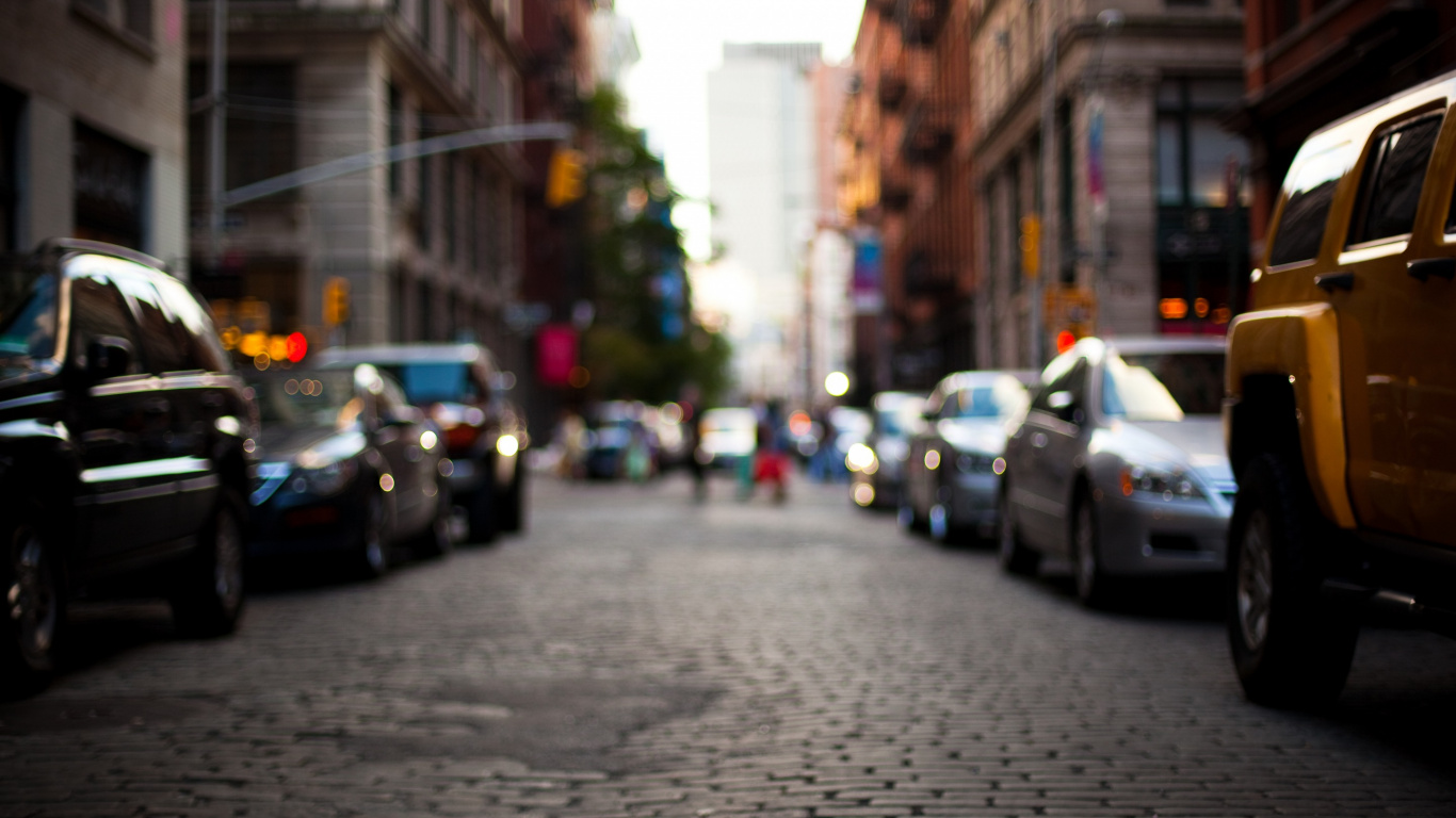 Обои улица, дорога, город, городской район, авто в разрешении 1366x768