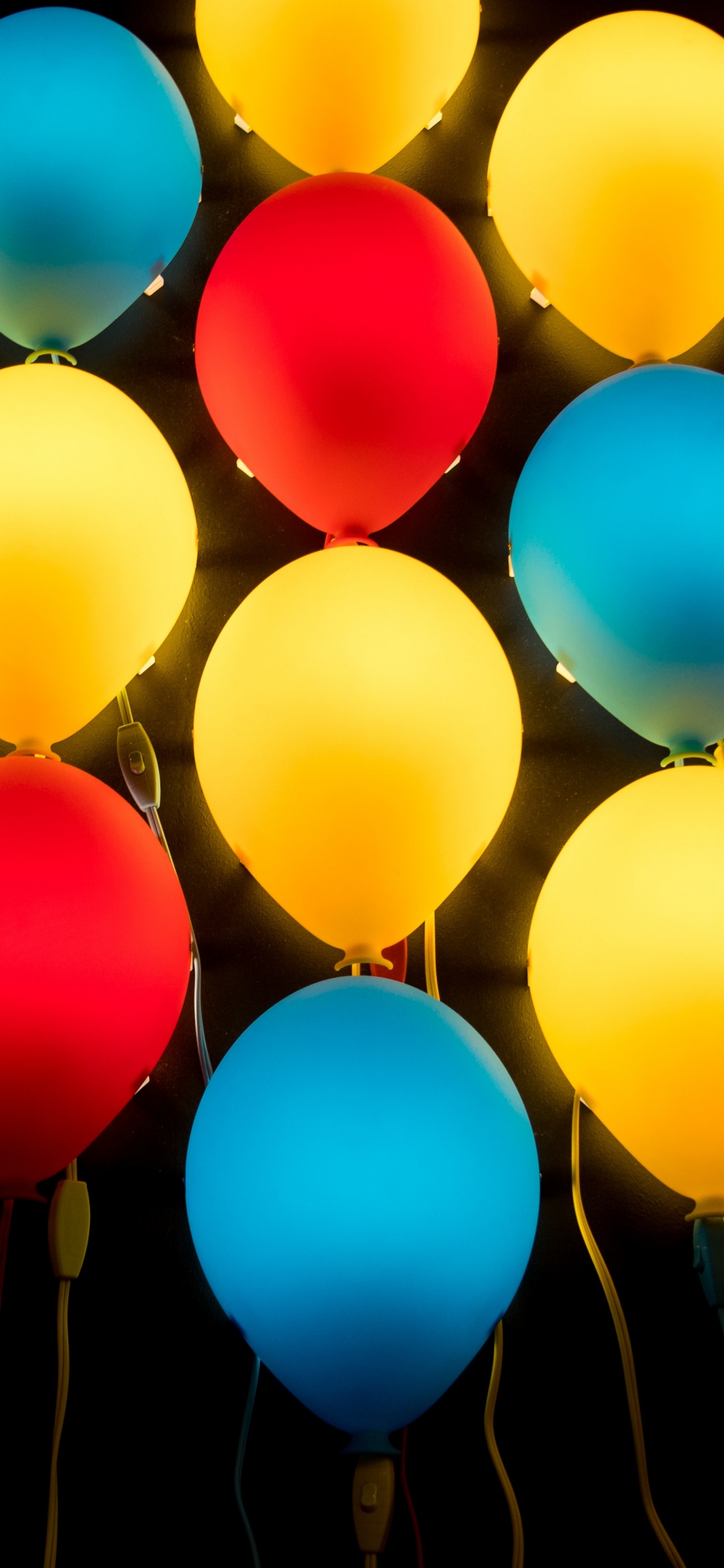 Обои воздушный шарик, поставкы партии, красочность, воздушный шар, свет в разрешении 1125x2436
