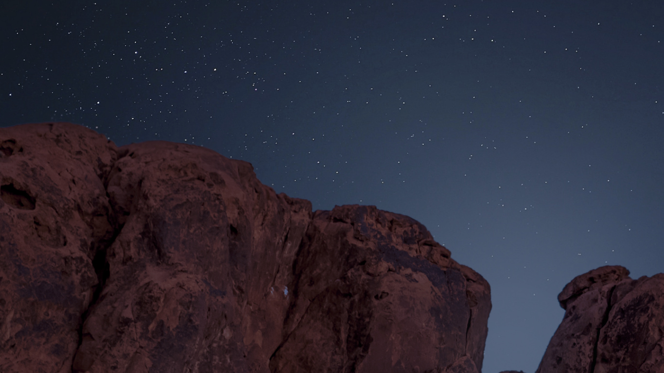 Обои атмосфера, гора, природный ландшафт, астрономический объект, коренная порода в разрешении 1366x768