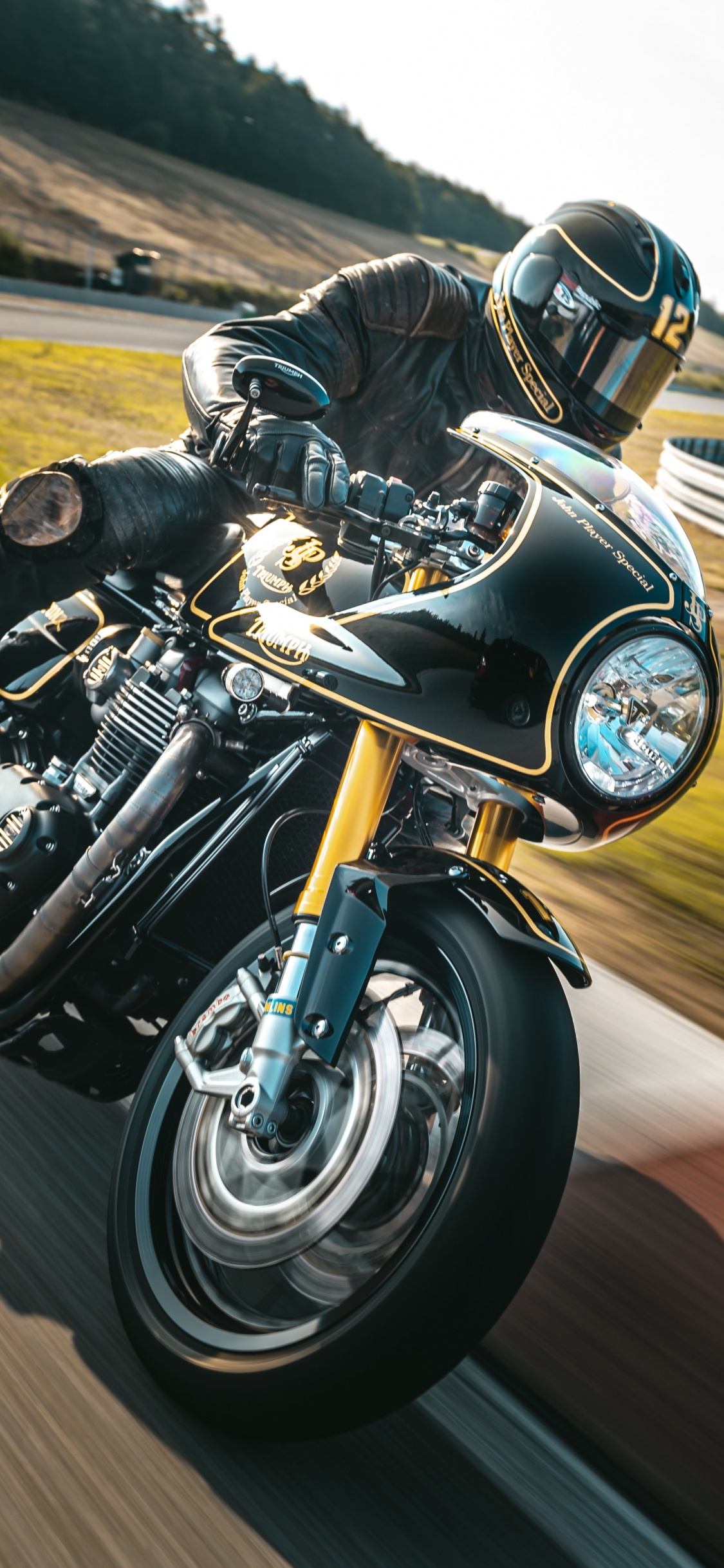 Обои мотоцикл, мотоспорт, автомобильные шины, крейсер, шина в разрешении 1125x2436