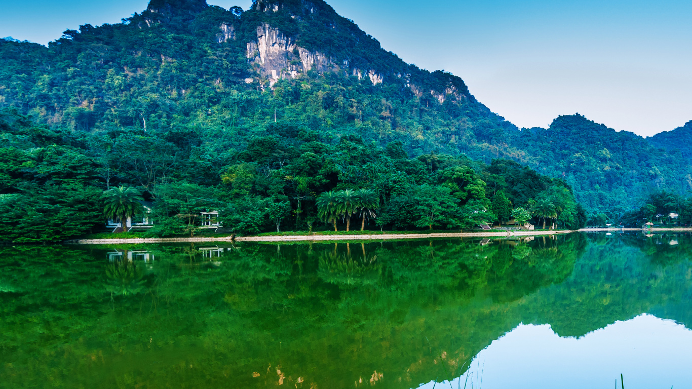 Обои Вьетнам, гора, природный заповедник, природа, отражение в разрешении 1366x768