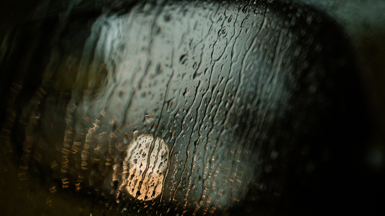 Обои древесина, темнота, крупный план, полутона и оттенки, вода в разрешении 1280x720