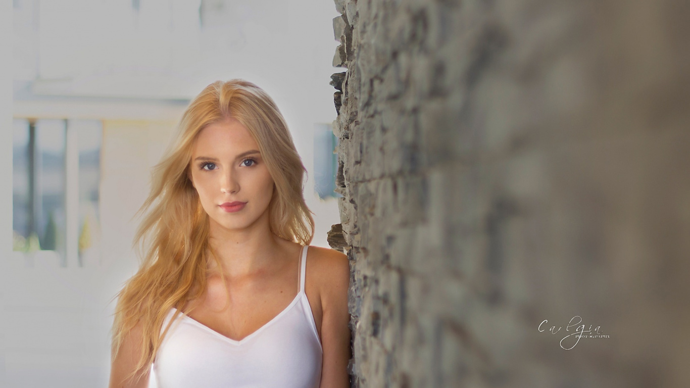 Обои волосы, блондин, красота, модель, длинные волосы в разрешении 1366x768