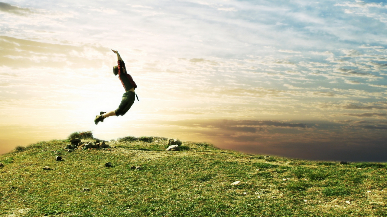 Обои скачок, облако, здоровая диета, весело, эмоции в разрешении 1280x720