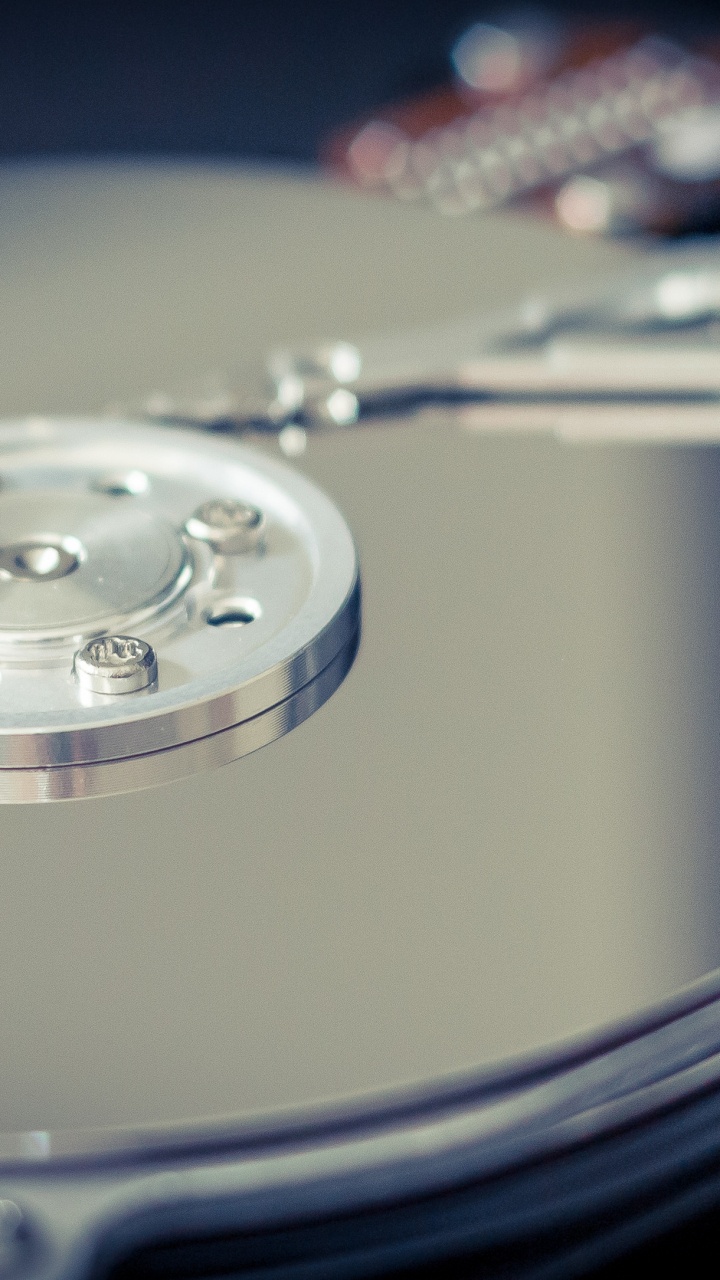 Обои жесткий диск, Информационные технологии, устройства хранения данных, технологии, металл в разрешении 720x1280