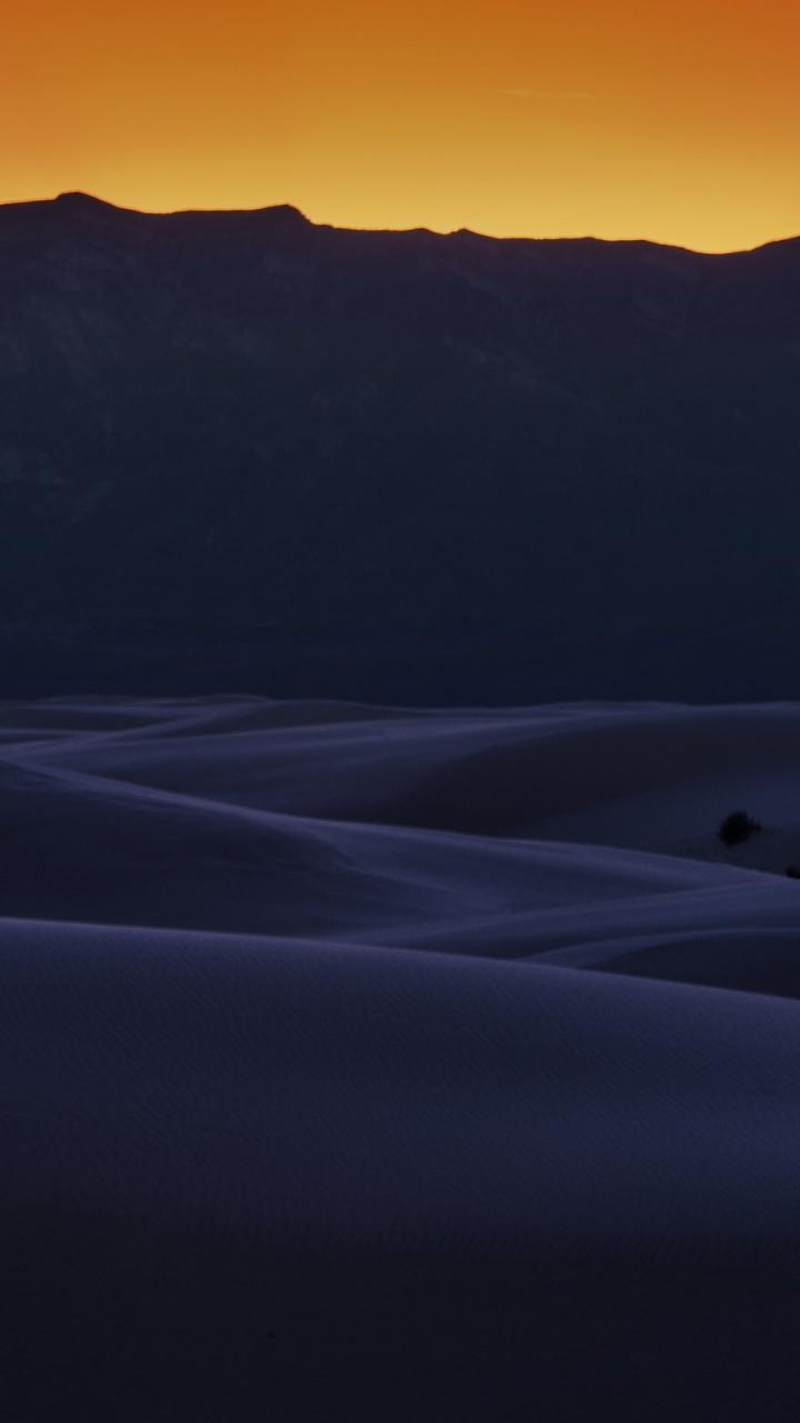 Обои горизонт, холм, сумрак, атмосфера, экорегион в разрешении 720x1280