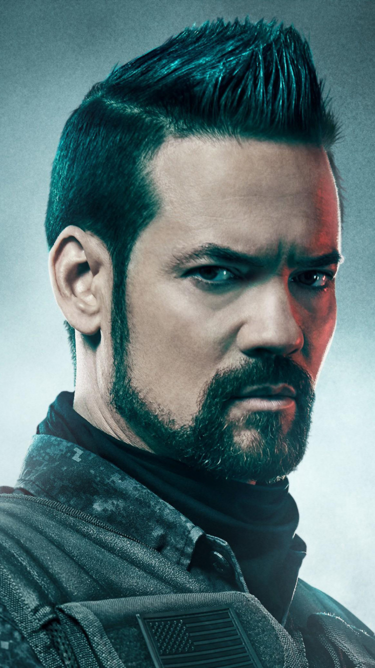 Обои Эдуардо Дорранс Готэм, Шейн Уэст, Готэма, комиссар Гордон, король змея в разрешении 750x1334