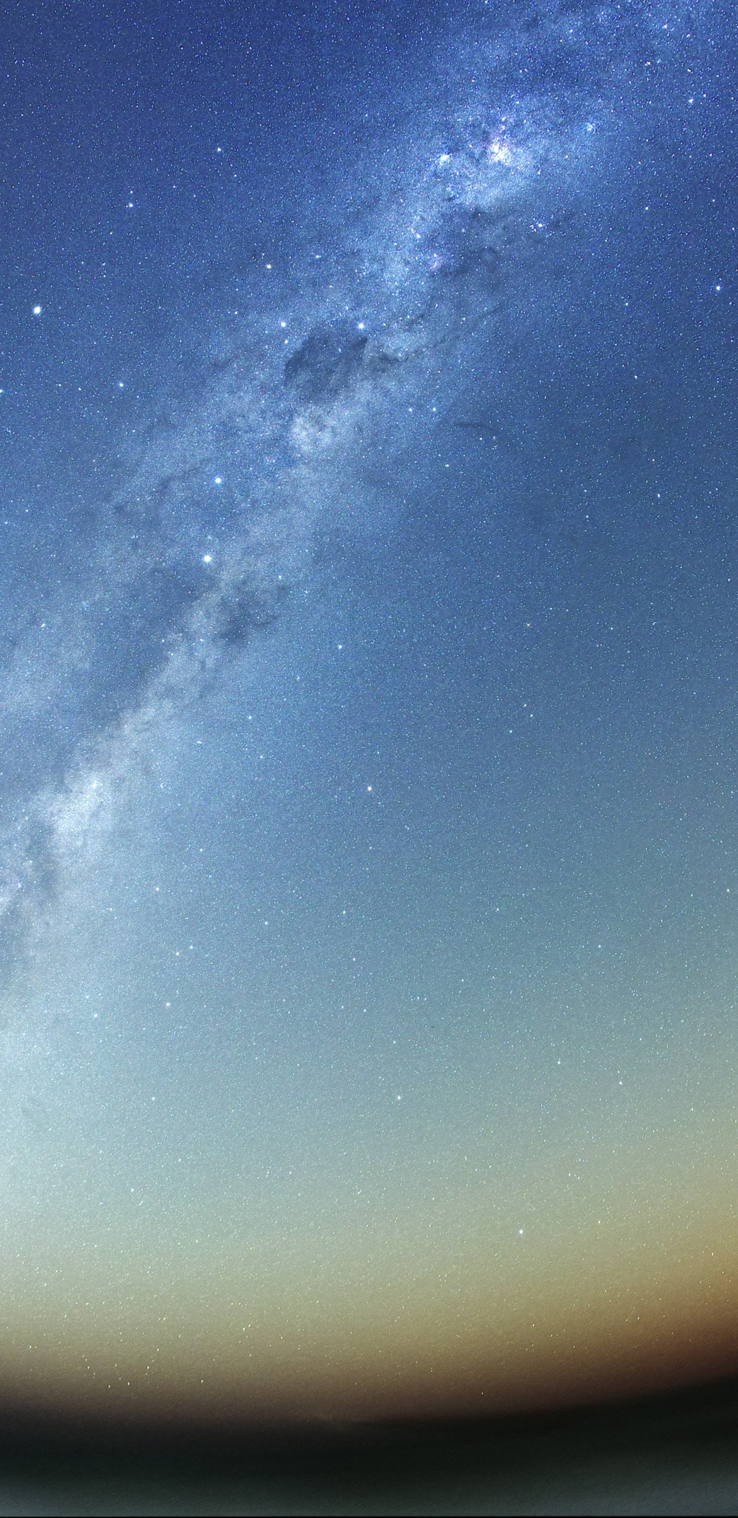 Заставка на айфон. Бирюзовый космос. Фоны айфона 6. Красивые заставки на айфон. Стандартный фон айфона.