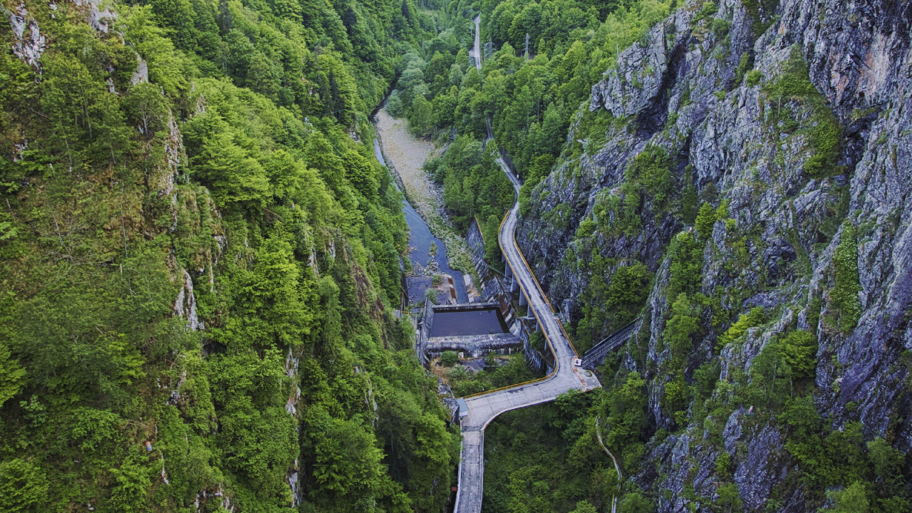 Обои гора, нагорье, фьорд, горный рельеф, Долина в разрешении 1280x720