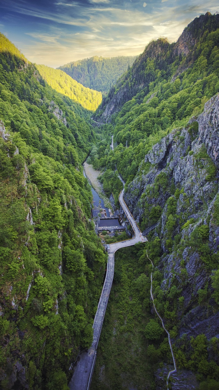 Обои гора, нагорье, фьорд, горный рельеф, Долина в разрешении 720x1280